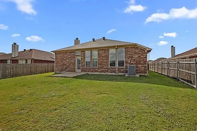 6911 Misty Meadow Ln — Photo 14