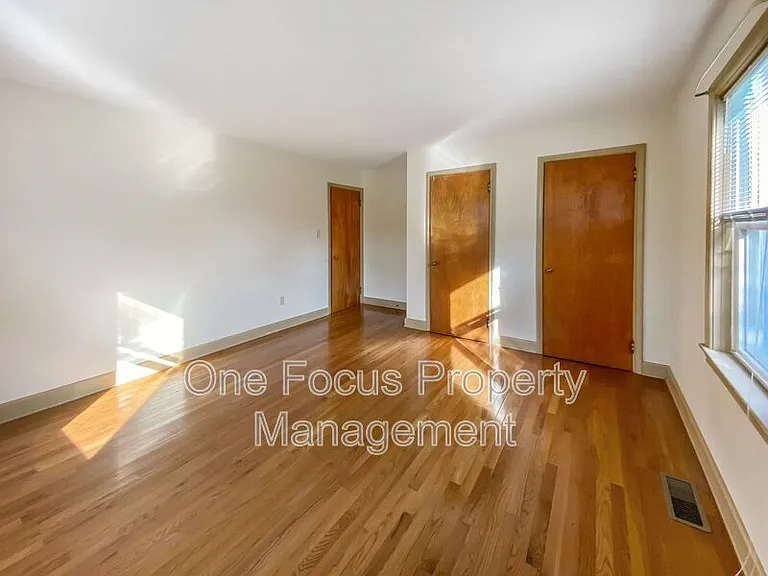 315 N Arch St — Photo 9