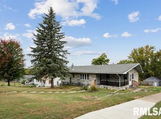 1202 14th Ave S, Clinton, IA 52732