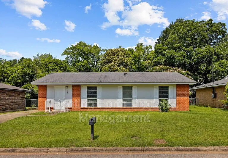 3613 Erwin Dr — Photo 3