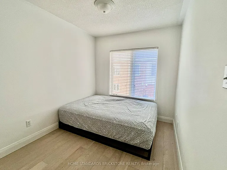 159 10th St #2 — Photo 20