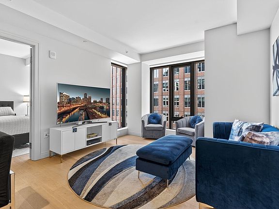 2nd image of 135 Seaport Blvd Unit 1506