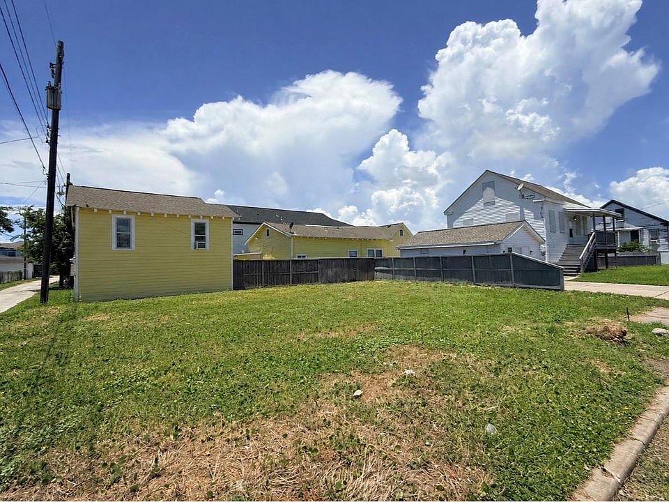 1st image of 0 40th St