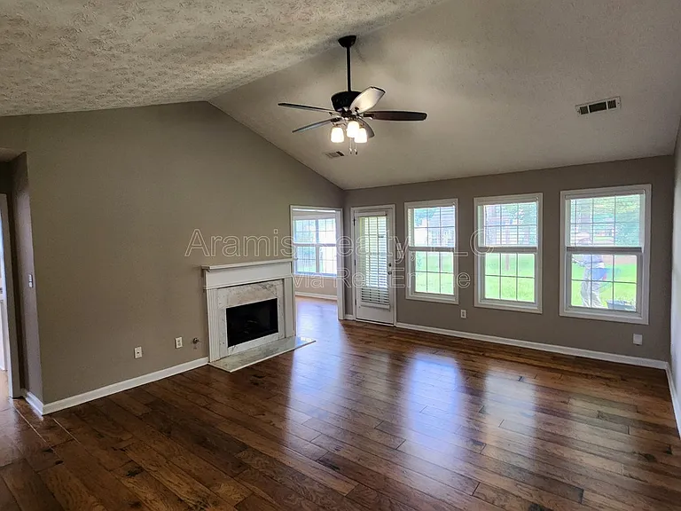 5090 Edinborough Pl — Photo 2