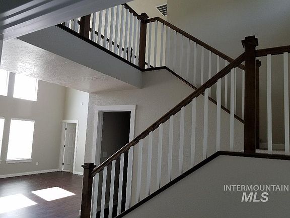 2nd image of 857 Big Horn Dr