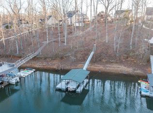 123 Broyles Cir, Townville, SC 29689