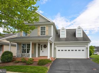 524 Thornberry Ln, Lititz, PA 17543