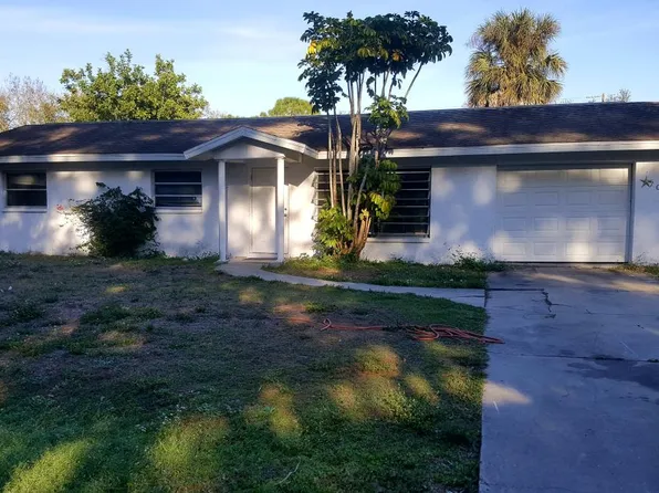 703 Phyllis St, Pt Charlotte, FL 33948