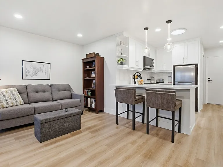 3950 Cleveland Ave #211 — Photo 12