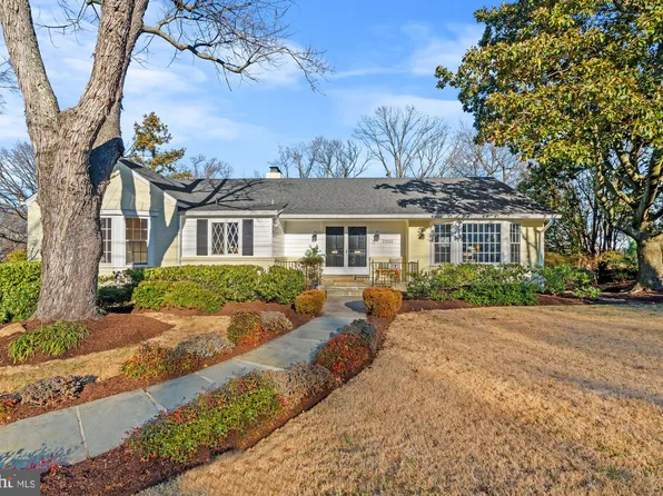 7203 Park Terrace Dr, Alexandria, VA 22307