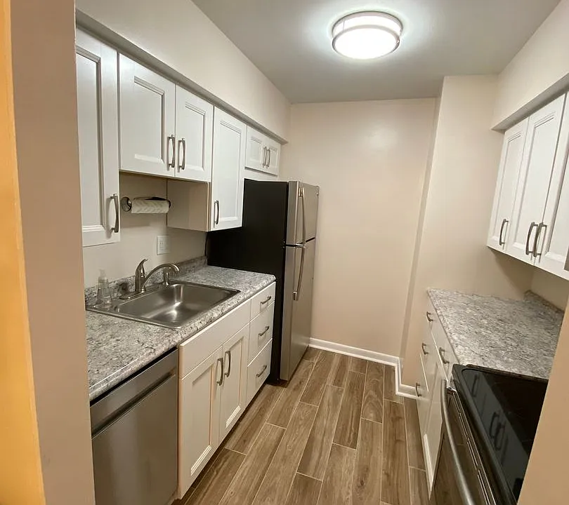 110 North Ave #50