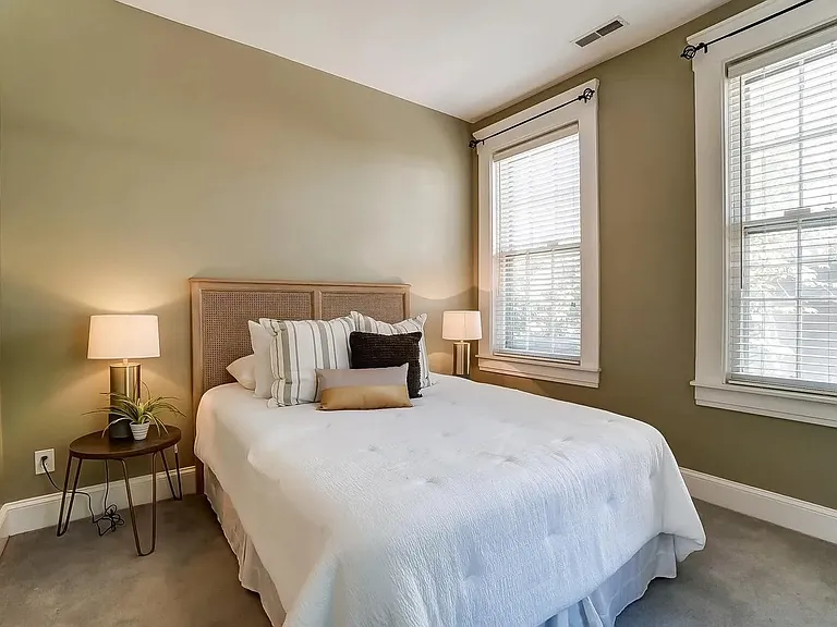 332 Milton St #2 — Photo 12