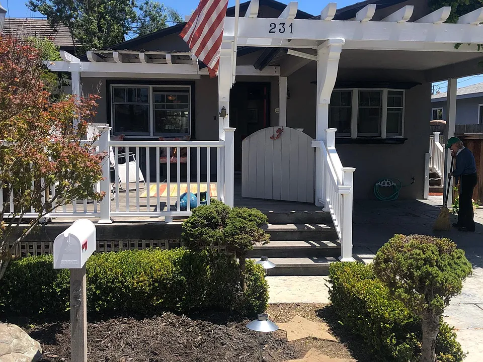 231 Castaic Ave