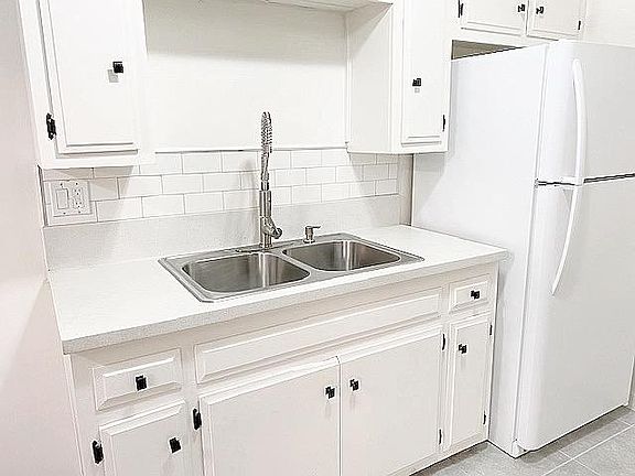 5th image of 3314 Keystone Ave APT 3
