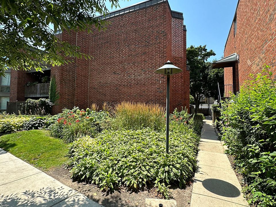 1st image of 2036 N Larrabee St APT 8208