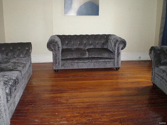 4th image of 3135 Magnolia Ave