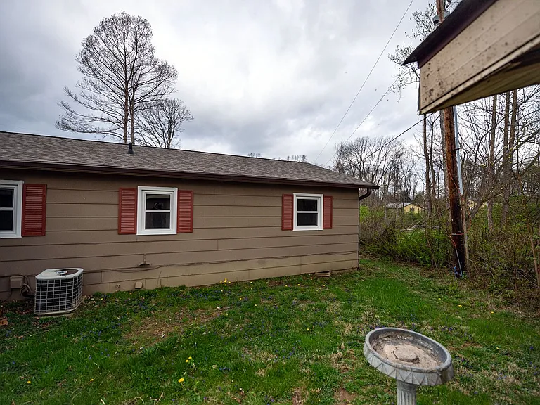 4621-4655 S Acorn Dr — Photo 56
