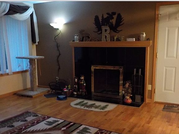 2nd image of 3935 Meadow Dr