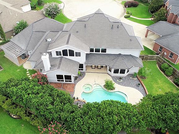 2nd image of 14303 Darschelle Ct