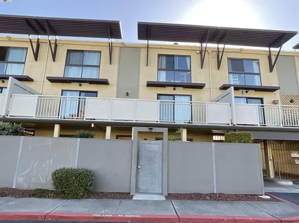 1102 Admiralty Ln, Foster City, CA 94404