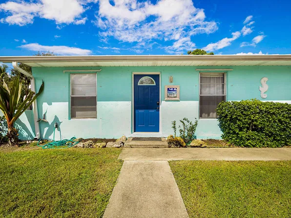 8615 SE Lyons Rd, Hobe Sound, FL 33455