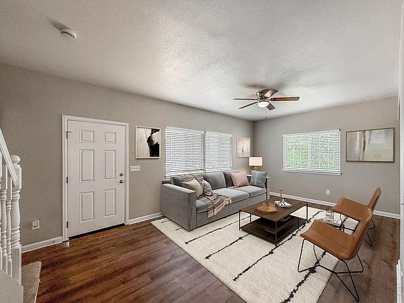 5th image of 918 Cliffrose Way
