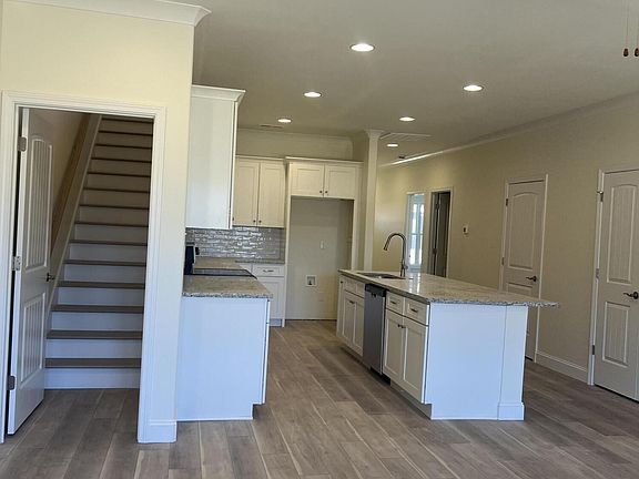 4th image of 7333 Whispering Creek Ln
