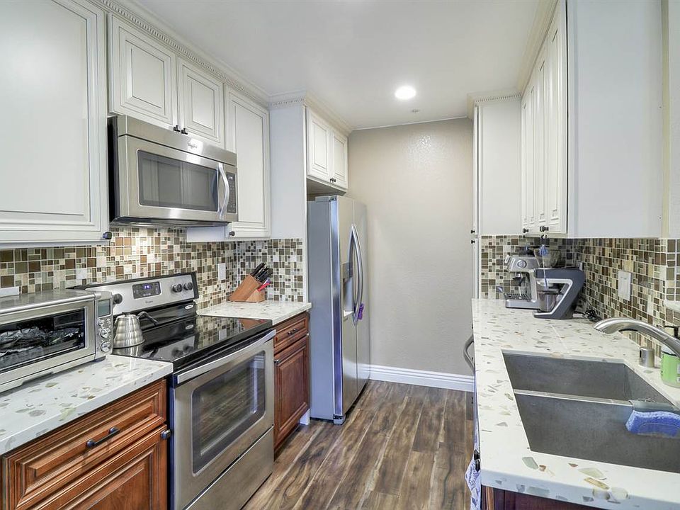 1st image of 37390 Parish Cir #7E