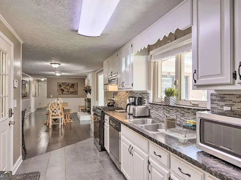 6207 Moss Dr — Photo 8