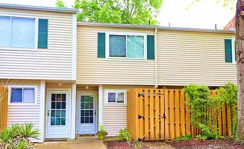 220 Elizabeth St #D4 Photo 1