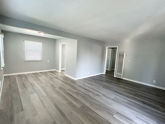 5th image of 870 W 19th St APT 4