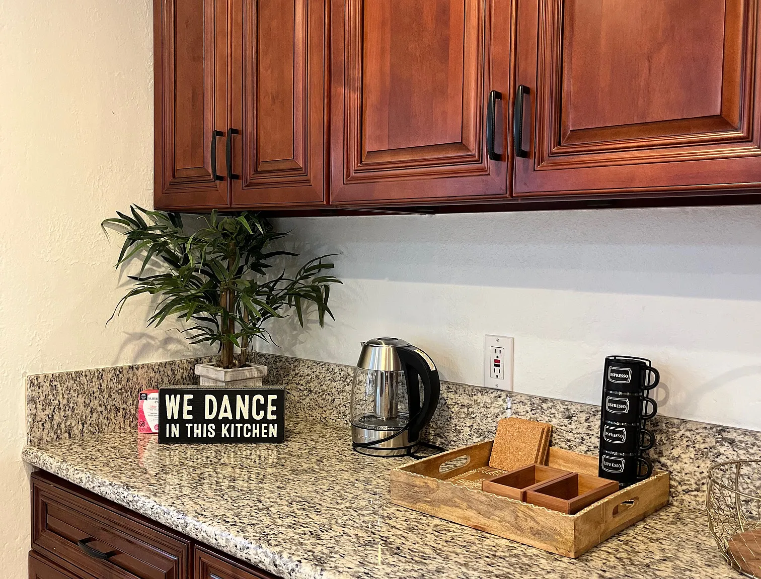 3 bed, 1239 sqft, $4,500 — Photo 4