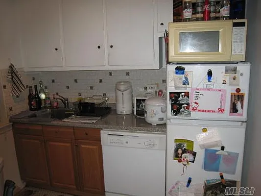 Sold by Douglas Elliman | media 10