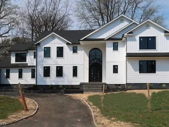 261 Apple Tree Ln, Mountainside Boro, NJ 07092