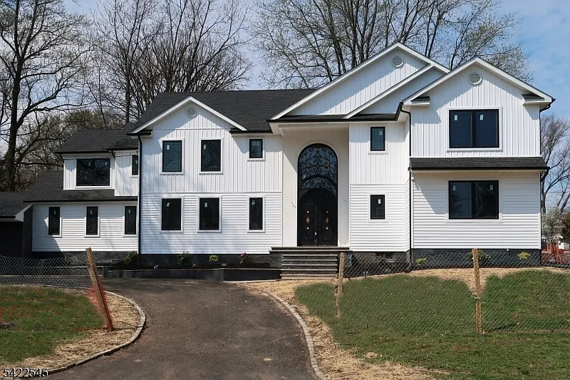 261 Apple Tree Ln photo 1