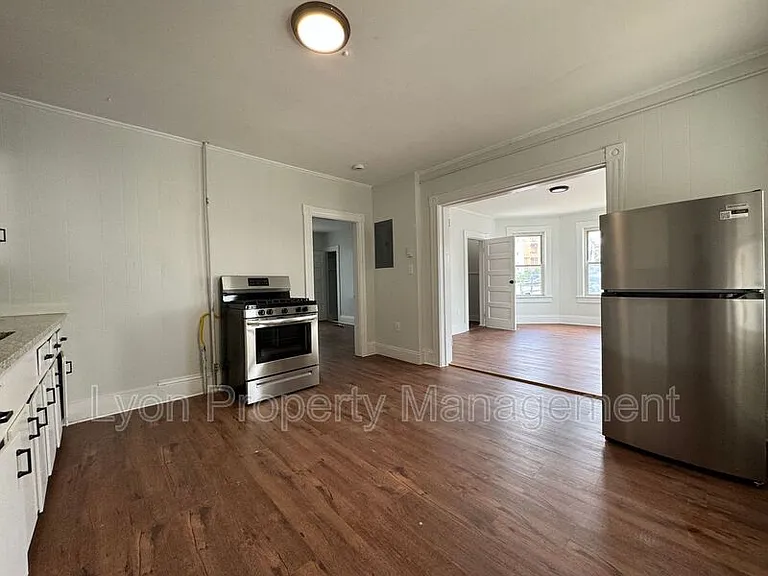 19 Chester St #1F — Photo 2