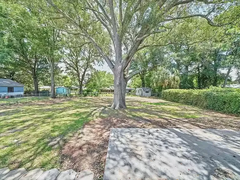 360 Chicago Ave — Photo 1