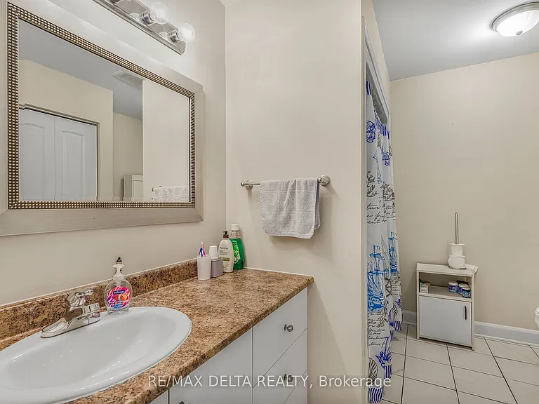 786 Lawrence St — Photo 12