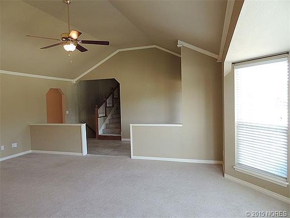 3rd image of 205 Castle Creek Dr