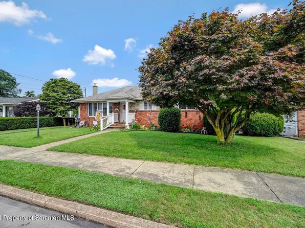3904 Winfield Ave, Moosic, PA 18507