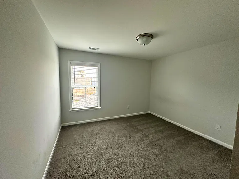 547 Backacre Ct — Photo 15