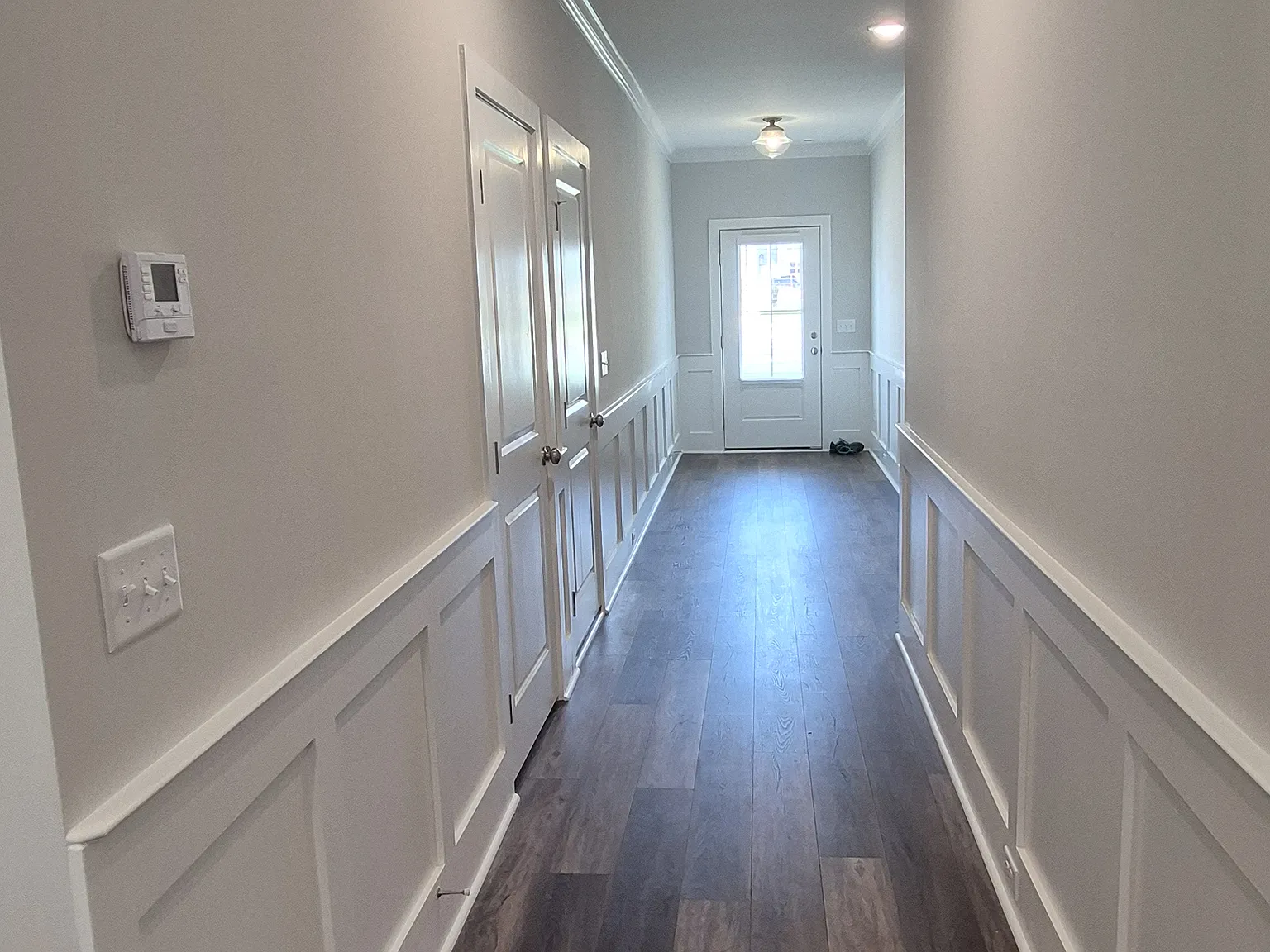 4 bed, 2.5 bath, 2024 sqft, $2,400 — Photo 2