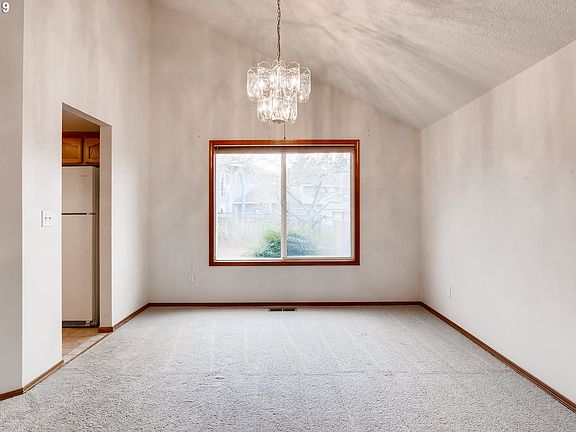 5th image of 885 SE 58th Ave