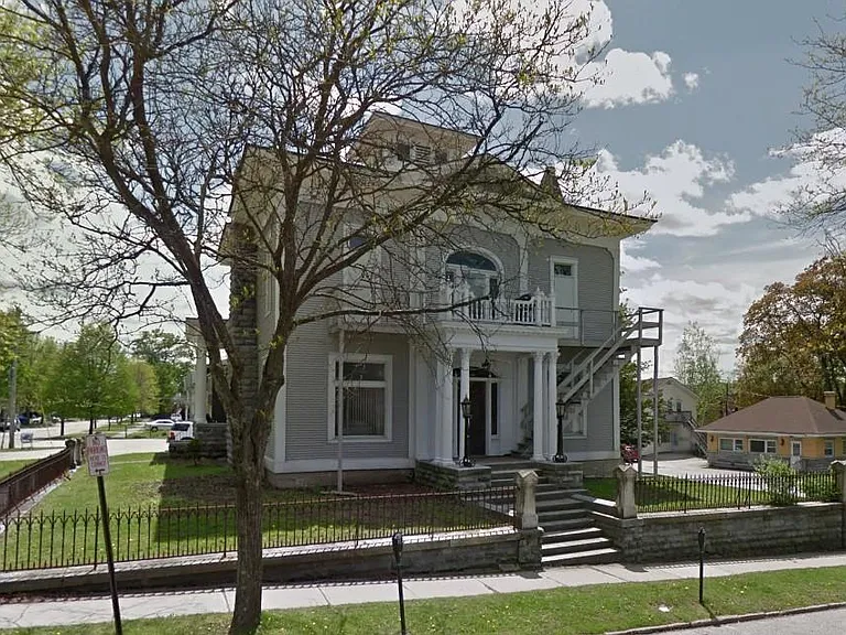 36 Washington St #3 — Photo 11