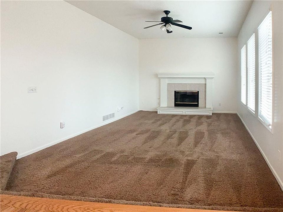 18860 W 159th Ter, Olathe, KS 66062 | Zillow