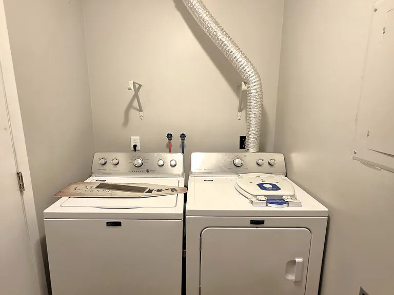 333 Odanah Ave #4C — Photo 9