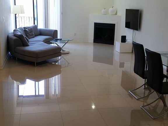 5th image of 625 S Berendo St APT 310