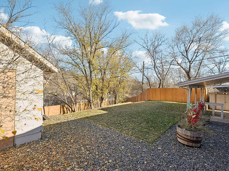 1235 Tonka Ave — Photo 30