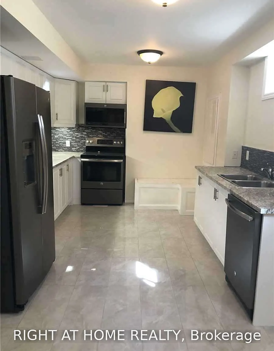3 bed, $2,200 — Photo 3