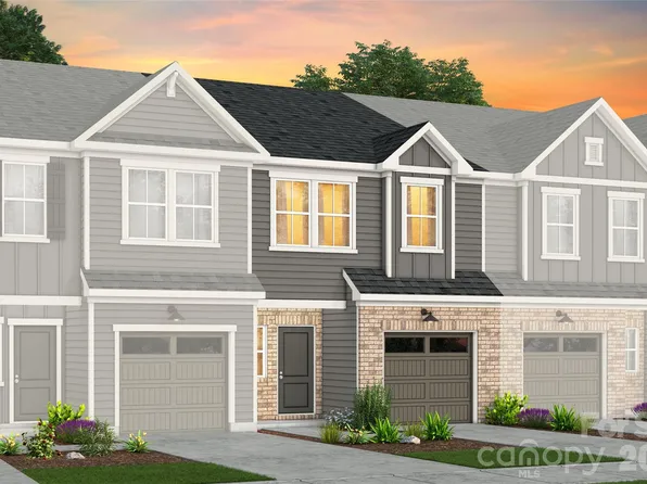 11912 Oak Dr, Charlotte, NC 28269